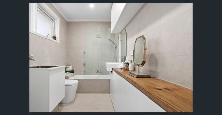 SPACIOUS LIVING IN CONVENIENT LOCATION - Photo 5