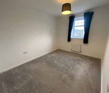 3 bedroom terraced house to rent - Photo 6