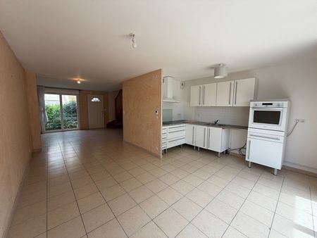 Location Maison 4 pièces 78m² - Photo 3