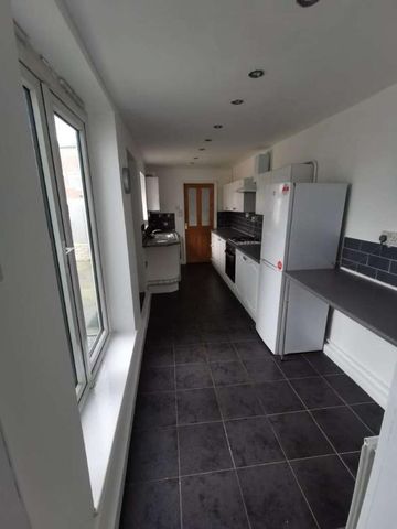 Warwick Street, Monkwearmouth, Sunderland North, SR5 - Photo 4