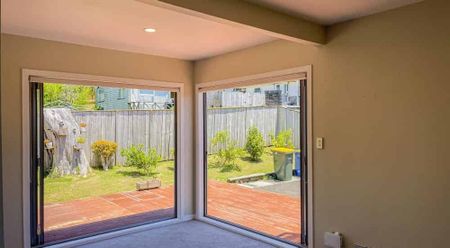 Cozy Home in Beach Haven - Photo 5