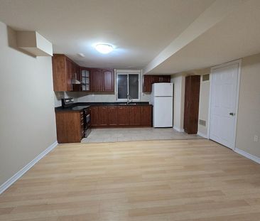 For Lease - 12 Fieldview Drive, Brampton, Ontario - Photo 2