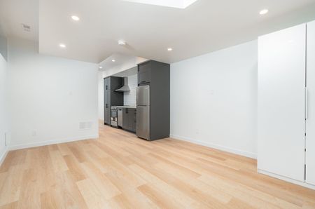 For Lease - 46 Rutland Street Unit# Lower, Toronto, Ontario - Photo 4