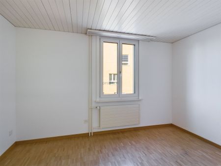 3.5 Zimmer-Wohnung in Gossau an ruhiger Lage mit grossem Balkon - Photo 3