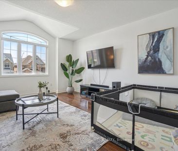 For Lease - 2172 Dawson Crescent, Innisfil, Ontario - Photo 1