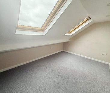 4 bedroom semi-detached house to rent - Photo 3