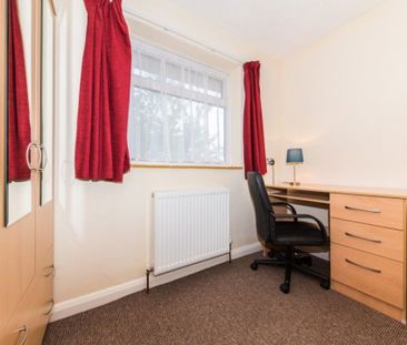 £722 p/w (£3,129 pcm) - Photo 4