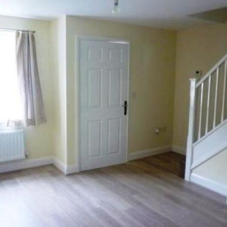 2 Bed Semi-detached house For Rent - Photo 4