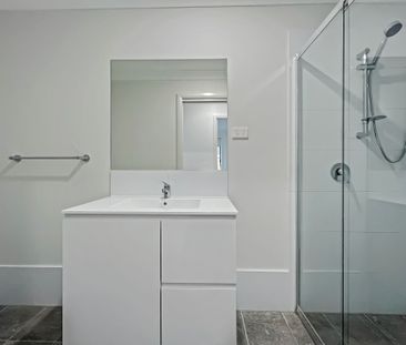 Stylish and Homely - Photo 1