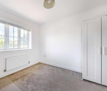 Eden Meadow, Newington, Sittingbourne, Kent, ME9 - Photo 2
