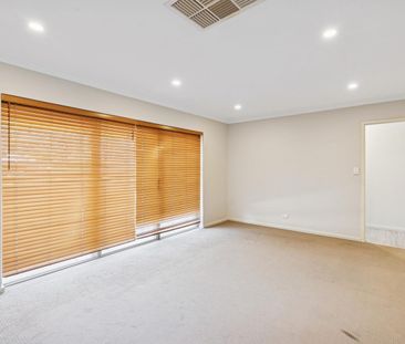 Spacious Family Living - Photo 4