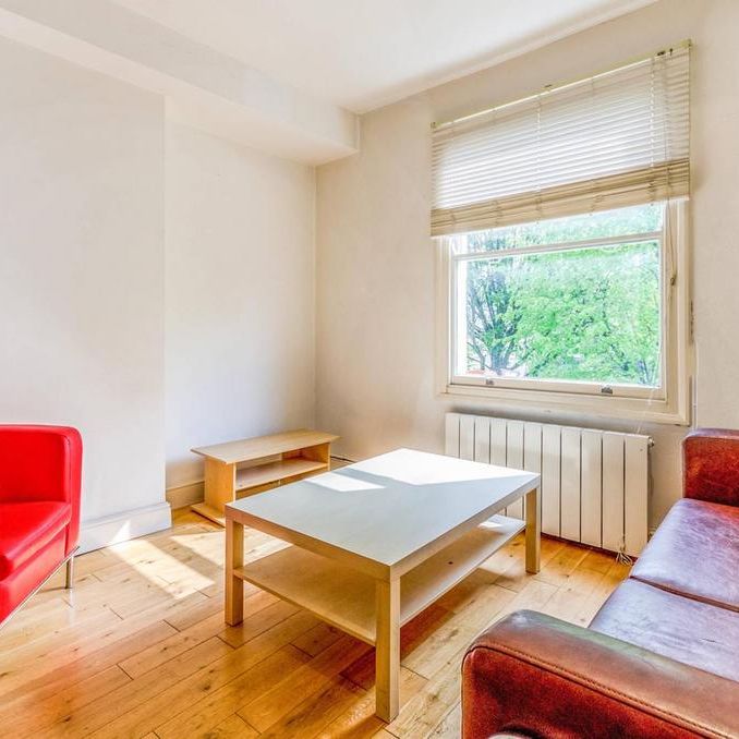 3 bedroom flat to rent - Photo 1