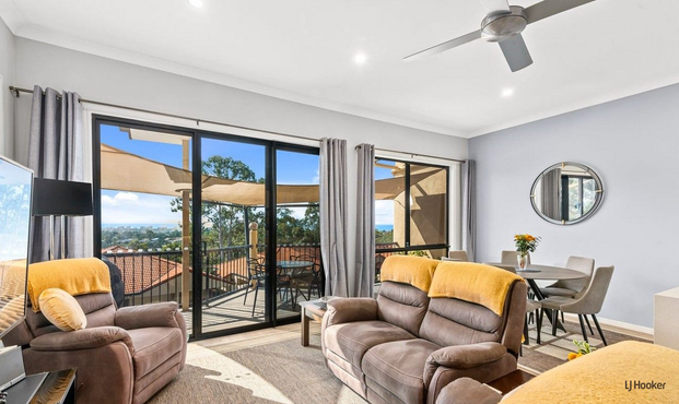 Private Family-Sized Living in Prestigious Doubleview Drive - Photo 1