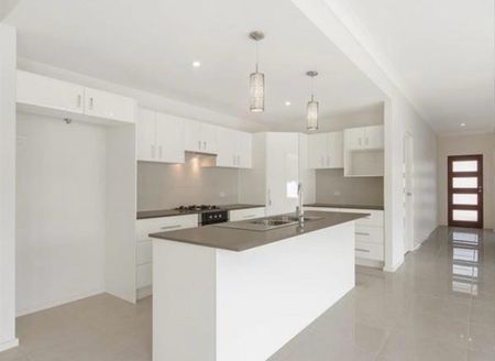 Upper Coomera - Photo 5