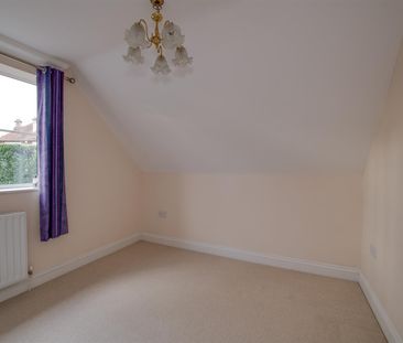 Room For Rent 12 Maple Wood, Havant - Photo 3
