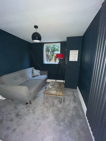 2 Bed Flat, Worsley Road, E11 - Photo 3