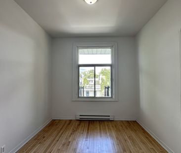 Verdun - Logement de 2 chambres complètement rénové, offert en loca... - Photo 6