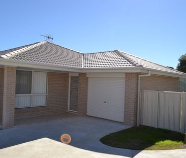 Three-Bedroom Villa - All The Bells & Whistles - Photo 3