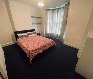 4 bedroom house to rent - Photo 2