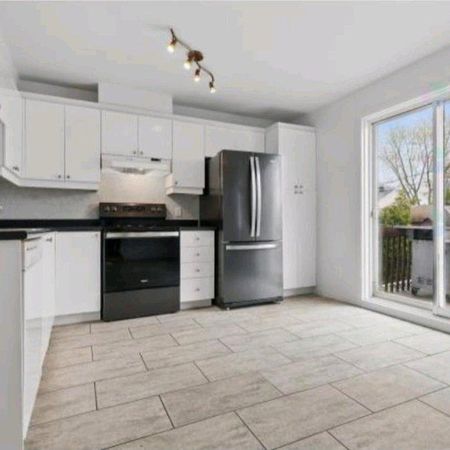 maison à louer laval St-francois - Photo 4