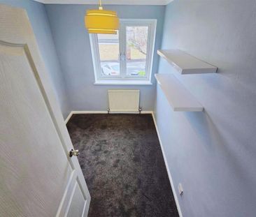 3 bedroom end of terrace house to rent - Photo 5