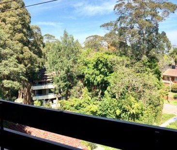 Large Light Filled Unit - 10 min walk to Chatswood Station - Photo 3