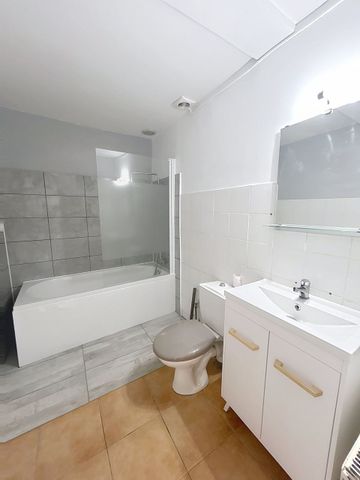 Location Maison 4 pièces 84m² GAILLAC 81600 - Photo 2