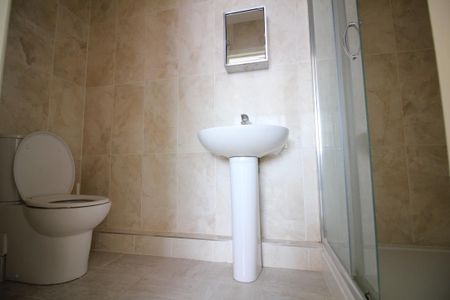 Humber Way, Slough - Photo 5