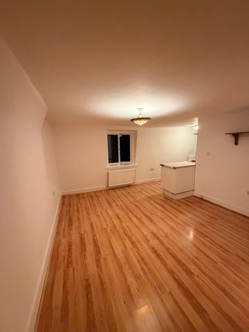 2 Bed Flat, Camberwell Grove, SE5 - Photo 2