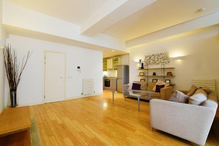 Studio to rent - Photo 2