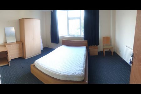 Room in a Shared House, Hathway Walk, BS5 - Photo 3