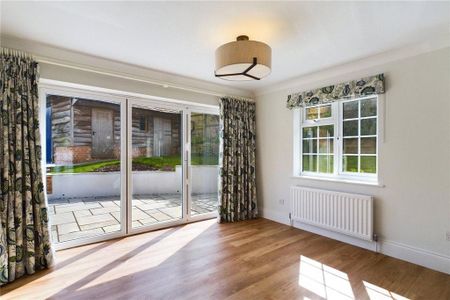 4 bedroom detached house to rent - Photo 4