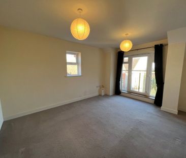 1 Bedroom Flat / Apartment - The Mallards, Totton - Photo 3