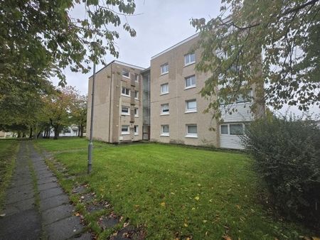Pembroke, East Kilbride, G74 - Photo 2
