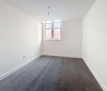 Lyons Grove, Consort Street, ST4 - Photo 1