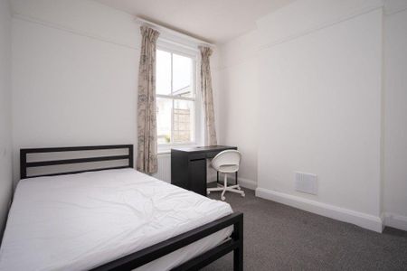 5 bedroom property to rent - Photo 2