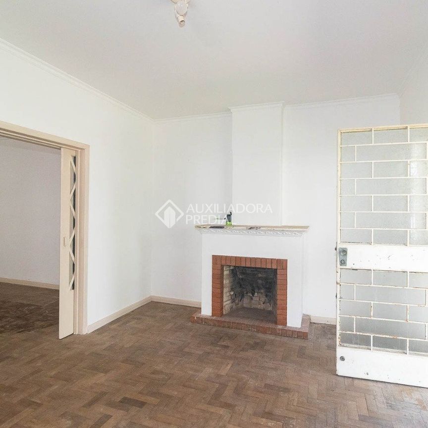 Casa com 5 quartos e 300m² para alugar em Mont'Serrat, Porto Alegre. - Photo 1