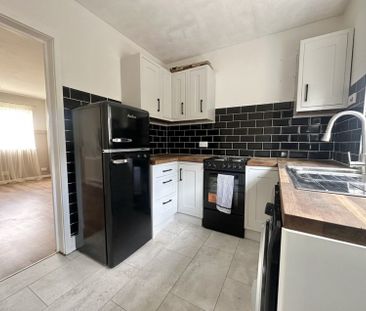 Charles Street, Gun Hill, Coventry - - Photo 5