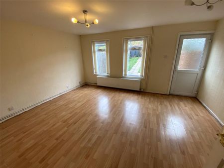 3 bedroom terraced house to rent - Photo 2