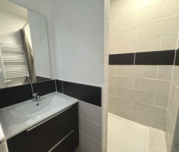 Location Appartement 2 pièces 32m² LEZIGNAN CORBIERES 11200 - Photo 4