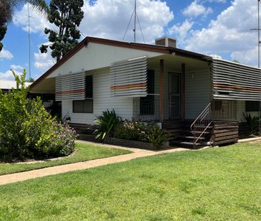 Family Home in the Heart of Moranbah - Photo 2