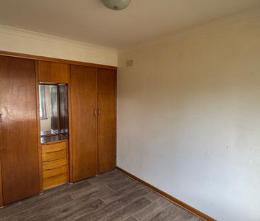 LOW MAINTENANCE LIVING! - Photo 5