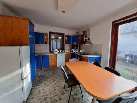 Kiadó jó állapotú lakás - Kecskemét - Photo 4