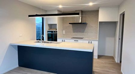 Modern 4 Bedroom Halswell Home - Photo 2