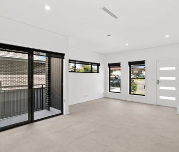 Stylish Brand-New Townhouse in a Prime Position! - Photo 1
