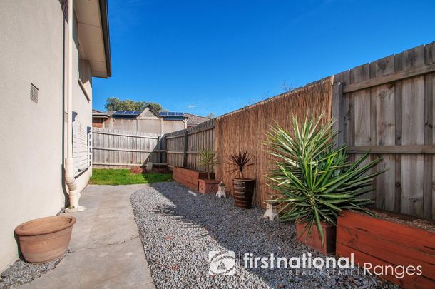 3 View Point Drive, 3116, Chirnside Park Vic - Photo 1