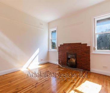 Refurbished three bedroom home - Photo 3