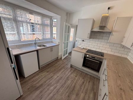 10 Heathcoat Street - New Kitchen & A1 Location Loughborough - Photo 4