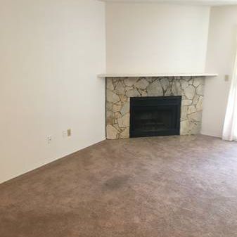 Large two bedroom TH with decorative fireplaces - Photo 1