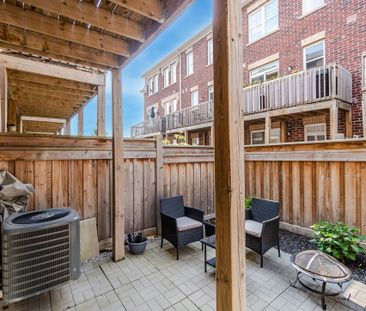 For Lease - 10 Porter Avenue Unit# 17, Vaughan, Ontario - Photo 3